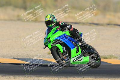 media/May-14-2023-SoCal Trackdays (Sun) [[024eb53b40]]/Turn 7 (740am)/